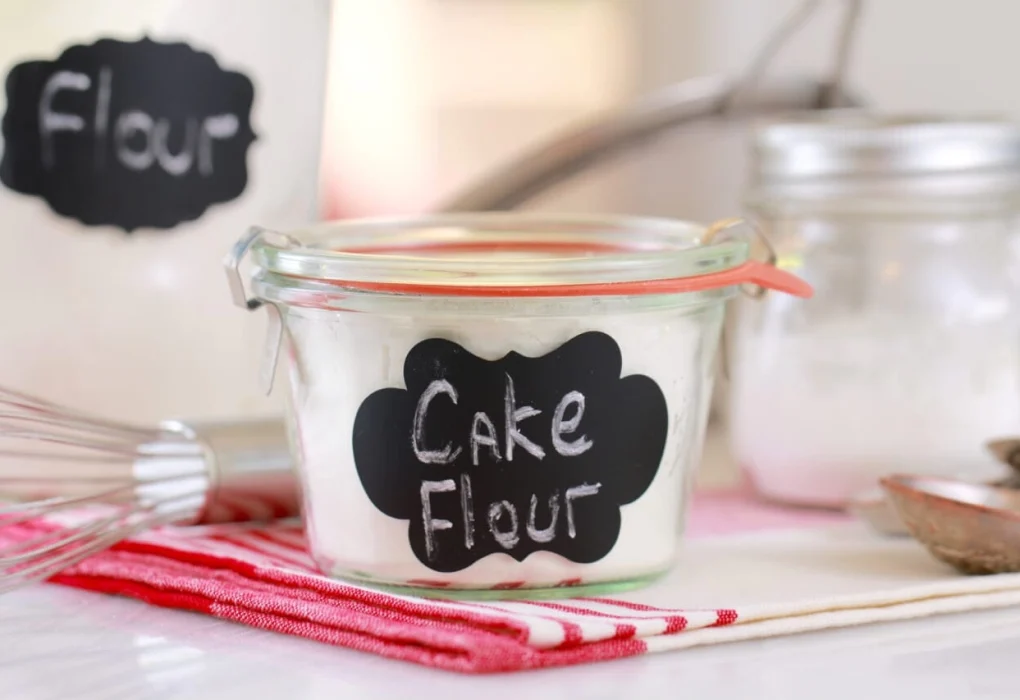 How to Mix Flours for Perfectly Tender and Fluffy Cakes