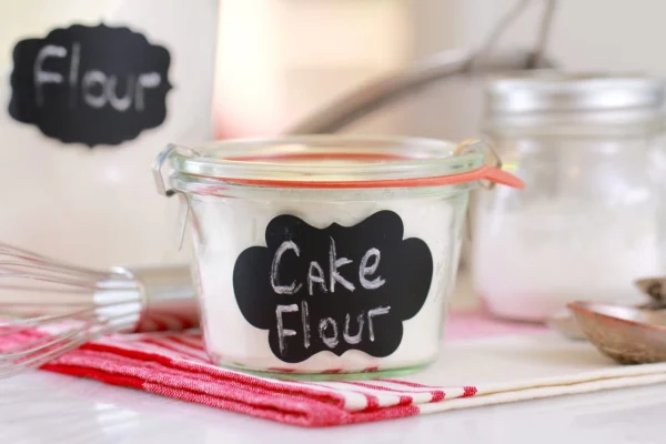 How to Mix Flours for Perfectly Tender and Fluffy Cakes