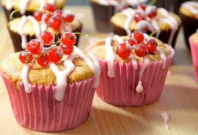 Sparkling Redcurrant Cupcakes – Recipe