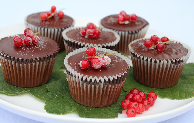 Chocolate and Redcurrant Christmas Cupcakes