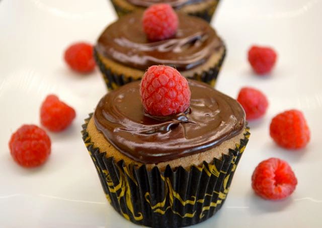 Hidden Raspberry Cupcakes Recipe