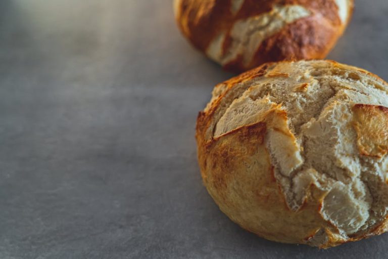 Best Homemade Bread Recipe: A Reliable Guide for Crusty No-Knead Loaves 2024