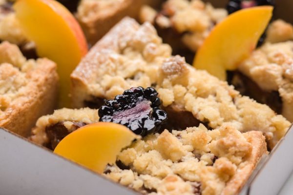 Blackberry and Apple Crumble Bars