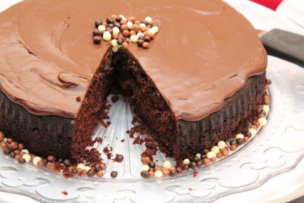 Eggless Chocolate Cake