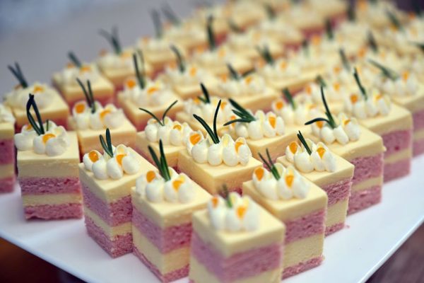 Summer Tray Bakes for School Holidays That Stay Moist